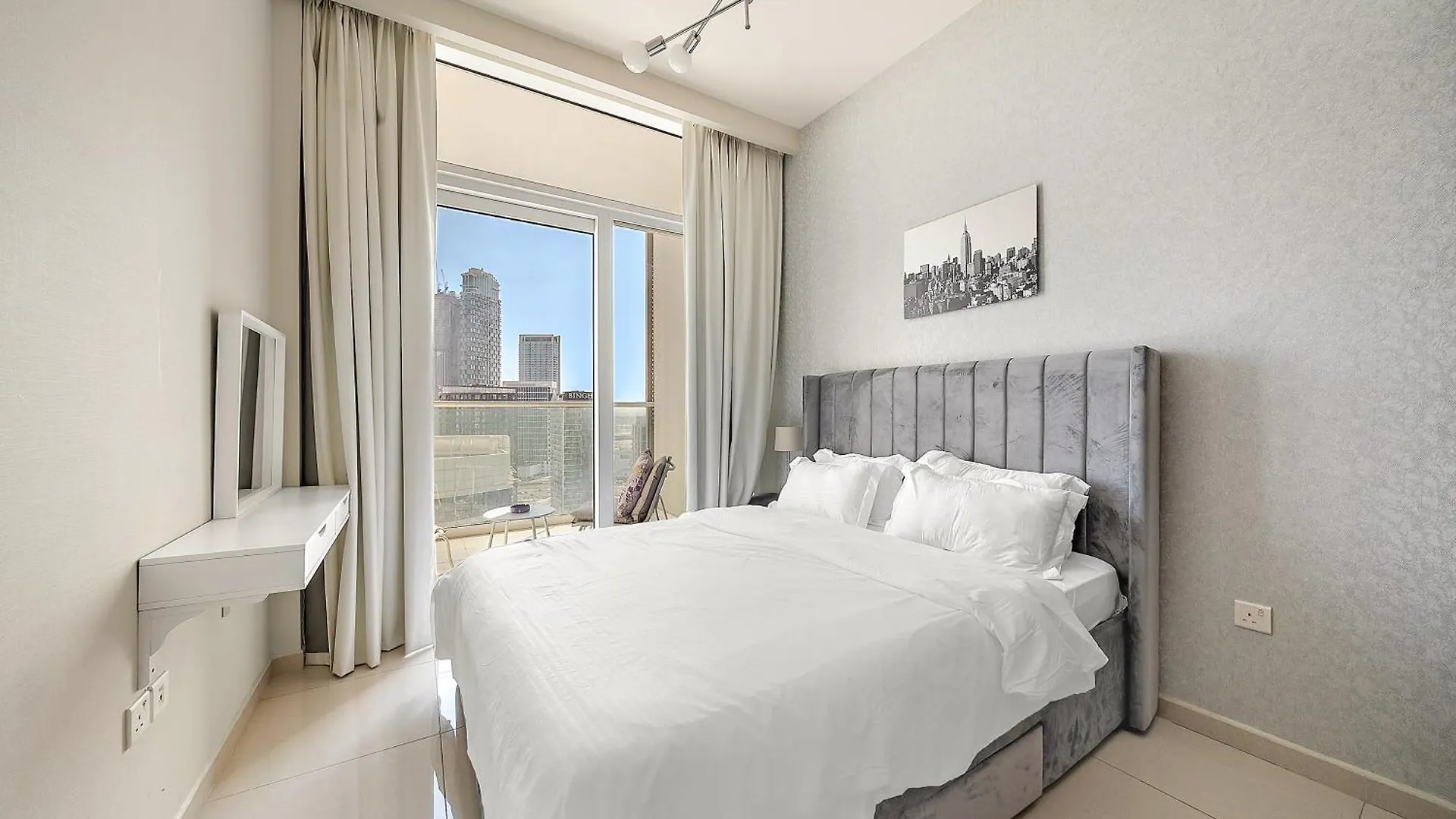 Beautiful Canal View 1-Bedroom Apartment In The Heart Of Business Bay Dubai Verenigde Arabische Emiraten