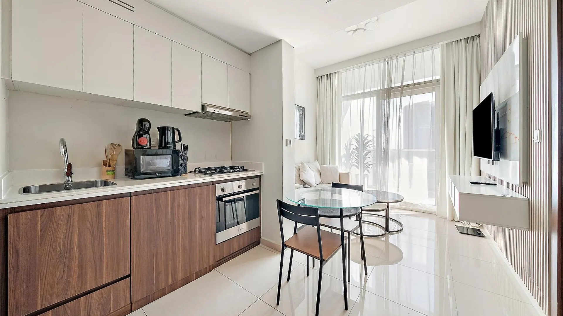 Beautiful Canal View 1-Bedroom Apartment In The Heart Of Business Bay Dubai 0*,  Verenigde Arabische Emiraten